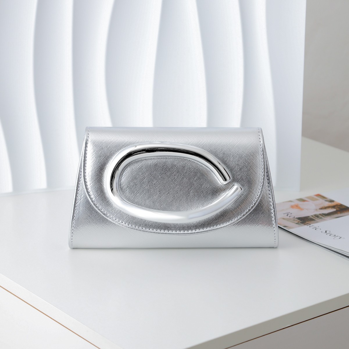 Textured silver PU hand-held d - Women Handheld Bags 评论和价格